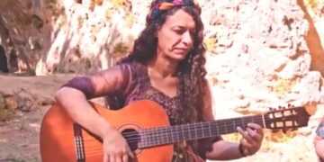 Kanser tedavisi gören Kürt sanatçı Emel Çiftçi tutuklandı