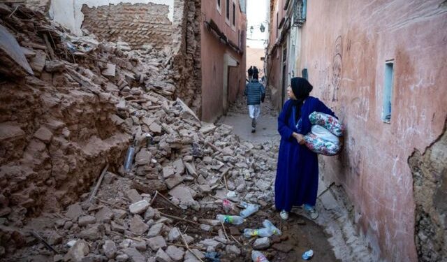 Fas'ın kuzeyindeki El-Huz bölgesinde 7 büyüklüğünde deprem meydana geldi. Birçok binanın yıkıldığı belirtilirken, depremde ilk belirlemelere göre ölenlerin sayısı 632'ye yükseldi