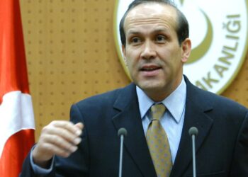 Eski Büyükelçi Namık Tan: Devletin ayarı 17-25 Aralık’ta bozuldu, hesap verebilecekleri kaygısı var