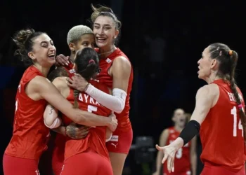 Sırbistan’ı deviren  Tükiye A Milli Kadın Voleybol Takımı, Avrupa Şampiyonu oldu