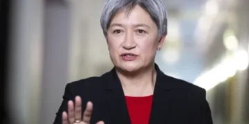 Dışişleri Bakanı Wong, Lübnan’daki Avustralya vatandaşlarını ülkeden çıkma konusunda uyardı