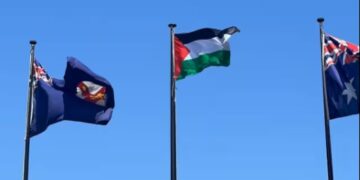 Avustralya Federal Bakanı Burke, Sydney’de Belediye Meclis’nin Filistin bayrağı kararını desteklediğini söyledi