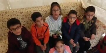 Beşizlerin ablası konuştu: Çadırda yaşıyoruz, lütfen anne ve babamızı cezaevinden tahliye edin