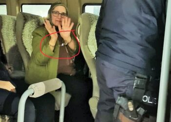 28 Şubat’ın en büyük zulmünü yaşamıştı: 26.dönem Milletvekili Hüda Kaya, Havalimanında gözaltına alınarak tutuklandı