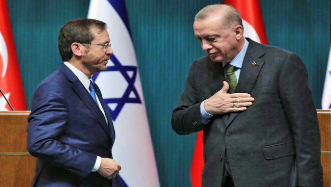 İsrail Başbakanı Netanyahu, "Bize ahlak dersi veremez, insan hakları konusunda konuşacak en son kişi o" dedi