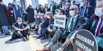 Türkiye Barolar Birliği’nin yürüyüşüne katılacağını söyleyen Özgür Özel:  Tüm Ankaralıları yürüyüşe destek vermeye davet ediyorum