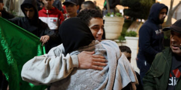 İsrail, Filistinli esirleri serbest bıraktı:39’u da çocuk