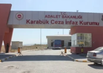 Karabük T Tipi Cezaevi’nde ayrı bir zulüm: Gözlem Kurulu 2,5 yıldır hiçbir siyasi mahpusu tahliye etmedi