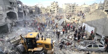 CNN manşetten duyurdu:İsrail askerleri, Gazze’de buldozerle Filistinlilerin cesedini ezdi