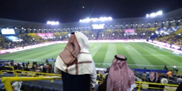 Riyad’da ‘Süper’ fiyasko: FB ve GS maçı öncesi “İstiklal Marşı” ve “Atatürk Pankartı” krizi aşılamadı