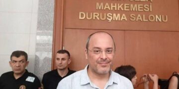 Akademisyen Bülent Şık Ankara 27. İdare Mahkemesi’nin kararıyla görevine iade edildi