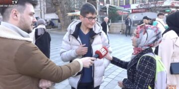 Sokak röportajında ‘Gençliğimi bitirdiler, hayattan ümidim kalmadı’ diye çocuğun annesi: Sen şu anda kendini yaktın