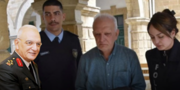 Emekli korgeneral Ömer Paç, üç bavul elektronik sigara kaçırırken yakalandı