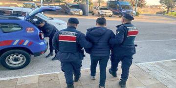 İzmir’de 6’sı kapatılan askeri okul öğrencisi 9 kişi gözaltına alındı