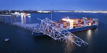 ABD’de kargo gemisinin çarptığı Francis Scott Key Köprüsü yıkıldı