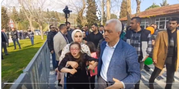 Kocaeli’deki Newroz kutlamasında Amedspor forması elinden alınan down sendromlu Berfin fenalaştı