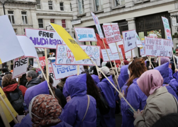 HRS gönüllüleri hapisteki kadınlar için Londra’da yürüyüş yaptı