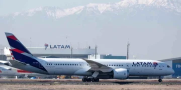 Avustralya-Yeni Zelanda seferini yapan LATAM Airlines Havayolu’na ait uçakta irtifa kaybı: En az 50 yaralı