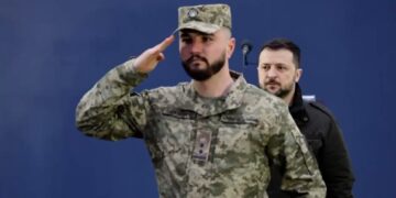 Zelensky Müslüman askerlerle ve Kırım Türkleri ile iftar sofrasında buluştu, ilahileri dinledi