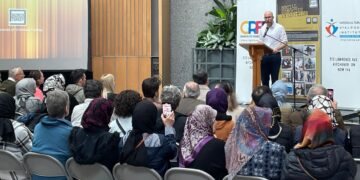 AST’nin soykırım sergisini gezen  Kanadalı Vekil Clancy : Bir anne olarak,  elimizden geleni yapacağız