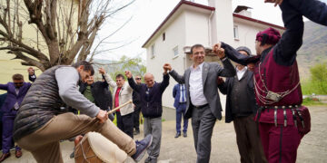 İmamoğlu, 97 yaşındaki anneannesini ziyaret ett: Bu küçük köyde doğdum, dünyanın en şehrine belediye başkanlığı nasip etti