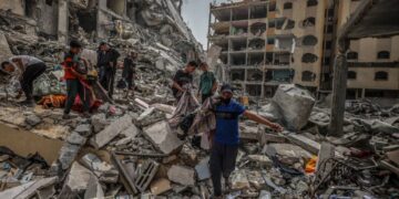 Gazze’de can kaybı 34 bini geçti: Enkazlarda, yollarda ölüler var