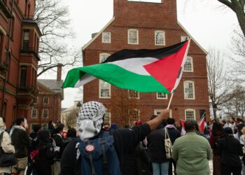 Harvard mezuniyetinde Gazze isyanı: Özgür Filistin