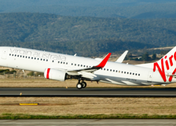 Havada uçağı birbirine kattı: Virgin Australia yolcusu, havada etkisiz hale getirildi