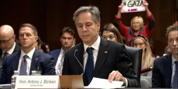 ABD Dışişleri Bakanı Blinken’a Senato’da protesto: ‘Gazze kasabı olarak anılacaksın’