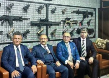 Odasını cephaneliğe çeviren İzmir Adalet Komisyonu Başkanı Oktay Tabur’a soruşturma
