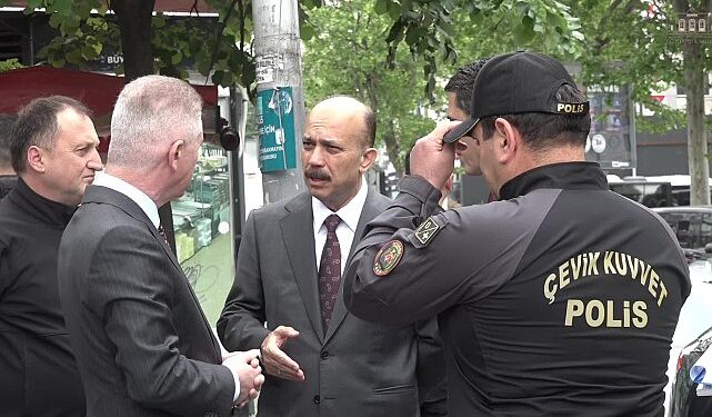 İstanbul Valisi Davut Gül, 1 Mayıs Emek ve Dayanışma Günü'nde Taksim Meydanı'na ulaşmak isteyen yurttaşları sert müdahale ile gözaltına alan polise teşekkür etti.