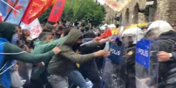 Taksim’e yürümek isteyen işçilere polis, biber gazı ve plastik mermi ile müdahale etti