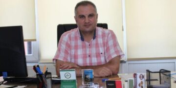 KHK’lı psikiyatrist Doç. Dr. Murat Erdem hayatını kaybetti