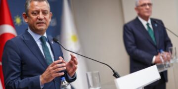 Özgür Özel’den ‘Emniyet’te savaş’ yorumu: Bir İtalyan mafya filmi gibi