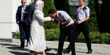 İş insanı Akın İpek, ‘anlayana’ yazdı: Biz de bir gün bir çeşme yaptırırız!