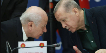 CHP: Devlet Bahçeli ‘AKP’nin ne kadar yasa dışı işi varsa dosyaları elimde’ demek istiyor