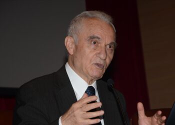Gülen’den  eski Dışişleri Bakanı Yaşar Yakış için taziye: Hakperestlikten ayrılmadı, şükranla yad ediyoruz