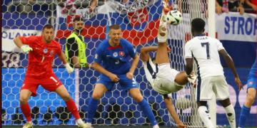  Elenmek üzere olan İngiltere çeyrek finalde