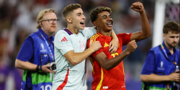 Takımını ateşleyen Lamine Yamal tarihe geçti: Euro 2024’de  İlk finalist İspanya