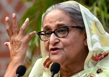 Bangladeş’te protestocular başbakanlık sarayını bastı, Başbakan Hasina ülkeyi terk etti