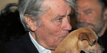 Fransız aktör, köpeğinin öldürülüp yanına gömülme vasiyeti reddedildi