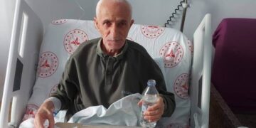 75 yaşındaki yatalak hasta gözaltına alınırken kalp krizi geçirdi