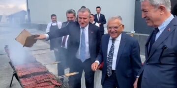 AKP’liler sucuk mangal keyfi infiale neden oldu:Aç milletin tok vekilleri