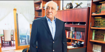 FETHULLAH GÜLEN  KİMDİR?