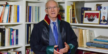 Dünyanın en büyük barosuna KHK’lı başkan: İbrahim Kaboğlu farkla seçildi