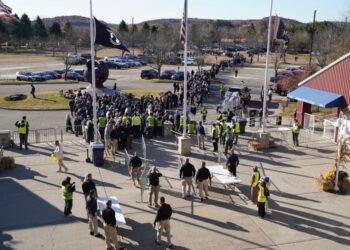 Hocaefendi, son yolculuğuna uğurlanıyor: Cenaze törenine binlerce seveni katılıyor