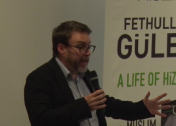 Avustralyalı Profesör Greg Barton Gülen’i yazdı: “Bir Protestan olarak ‘iyi insan’ olma çabam, Hocaefendi sayesinde güçlendi”