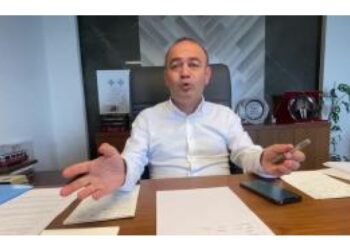 CHP’li Özgür Karabat’ın itirafı büyük tepki çekti: “Kayyım kanunu Anayasa’ya aykırı, Gülen’le mücadele için çıkarıldı”