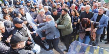 Kayyım protestoları nedeniyle 253 kişi gözaltına alındı, 33’ü tutuklandı