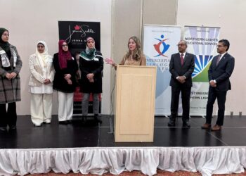 Kültürlerarası Diyalog Enstitüsü ev sahipliğini yaptı: Kanadalı Milletvekilleri, Gazzeli mülteci aileleri bağrına bastı: